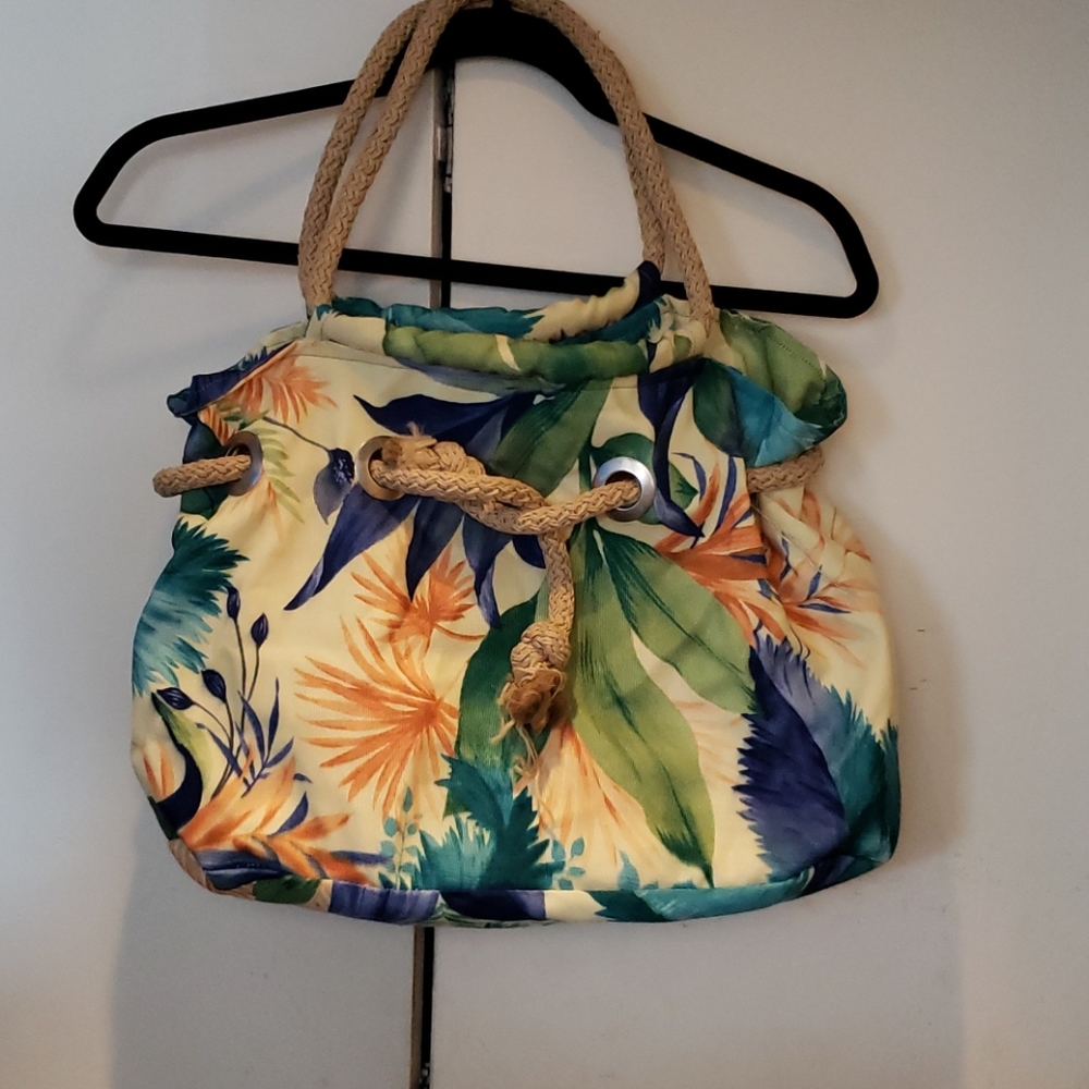 NWOT - Floral print bag